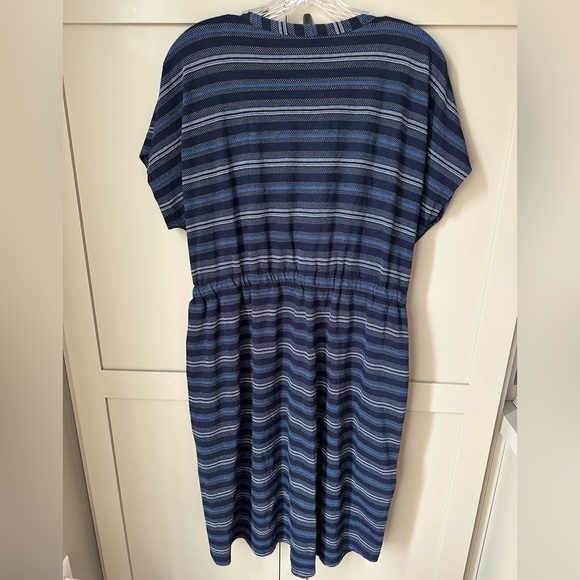 EUC Eddie Bauer Blue, Navy & White V-Neck Midi Crossover Dress SZ XL Super Cute - Picture 2 of 14